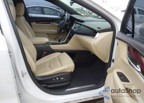 2017 Cadillac Xt5 Premium Luxury z USA, uszkodzony, nr VIN 1GYKNERS9HZ145325